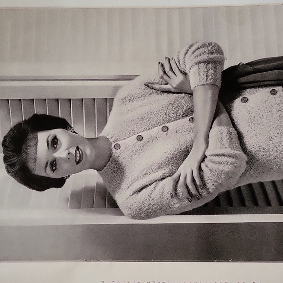 The New Looped Mohair Hand-Knit Fashions 1958 Volume 43 - Picture 10 of 12